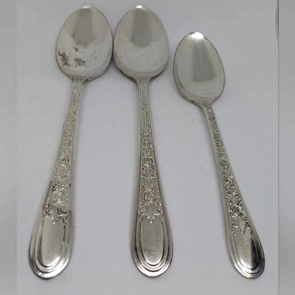 1930's Silverplate Fortune By Wallace 2 Soup Spoons 1 Teaspoon Floral Handle